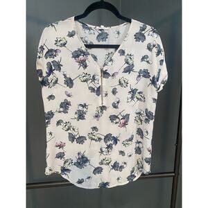 Maurices Women’s Short Sleeve Floral Top Blouse Size Small Loose Fit